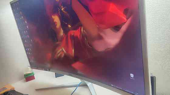 Продам 2к 32" монитор(вогнутый) Алматы