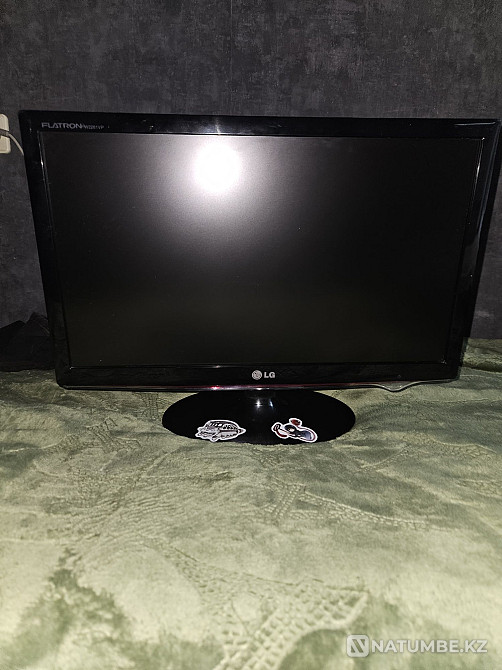 Монитор LG Flatron 21.5 W2261VP Алматы - изображение 1
