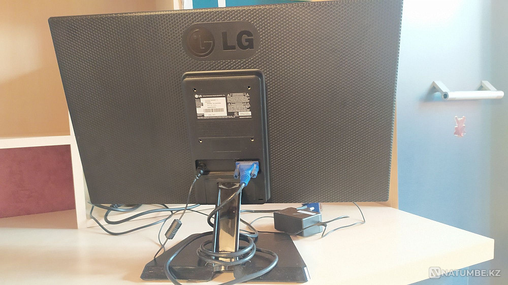 Монитор lg ; бу; в отличном состоянии Алматы - изображение 2