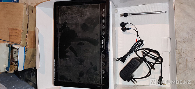 Car monitor 9
