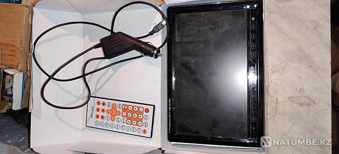 Car monitor 9