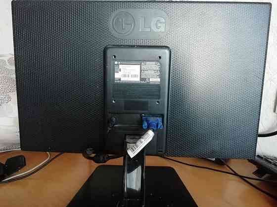 Продам монитор LG 19EN33 Almaty