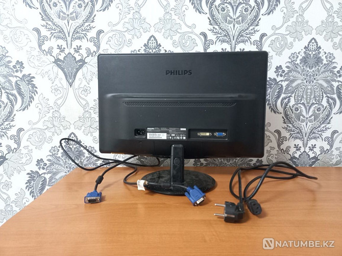 Монитор Philips хорошое состояние Алматы - изображение 3