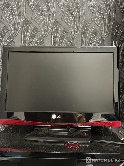 Монитор LG; в хорошем состоянии Алматы - изображение 1