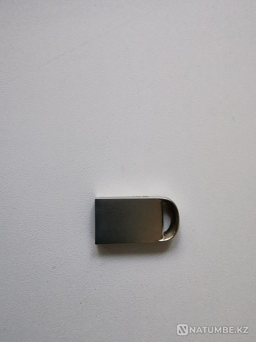 Selling 32GB flash card Almaty - photo 1