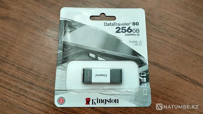 USB флэш-дискісі Kingston DataTraveler 80 256 ГБ; Қара-сұр (C түрі)  Алматы - изображение 1