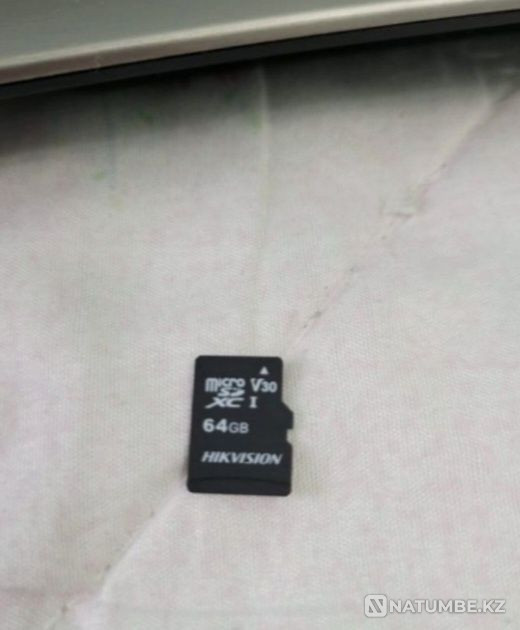 Продам микро флешку 64Gb обмен не предлогать Алматы - изображение 1