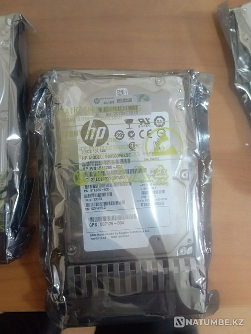 Urgent Hard drive 10gb sas EG0300 Almaty - photo 3