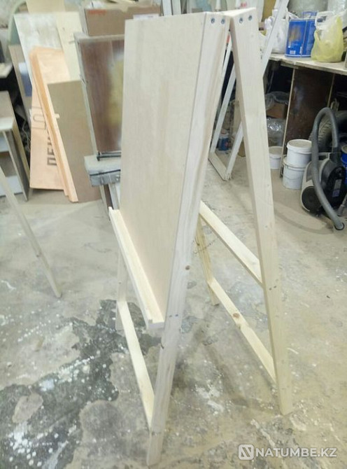 Selling new easel  - photo 4