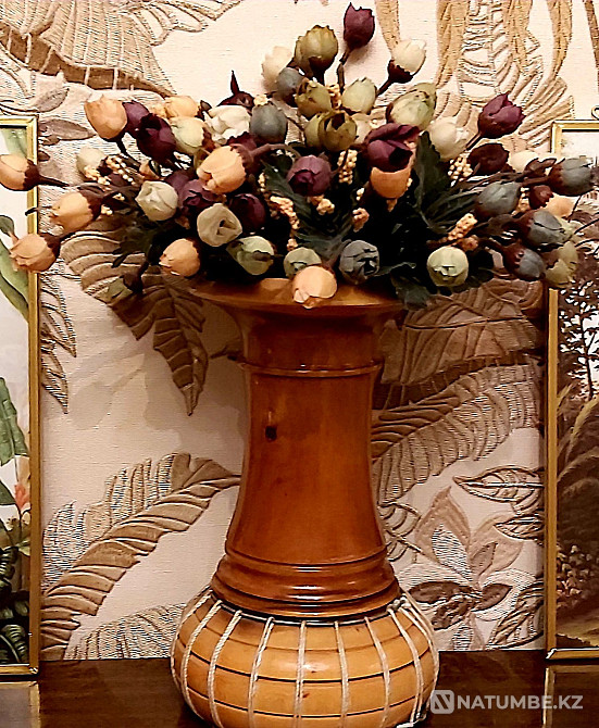 Тайская Деревянная Ваза-Барабан с Цветами;  - изображение 1