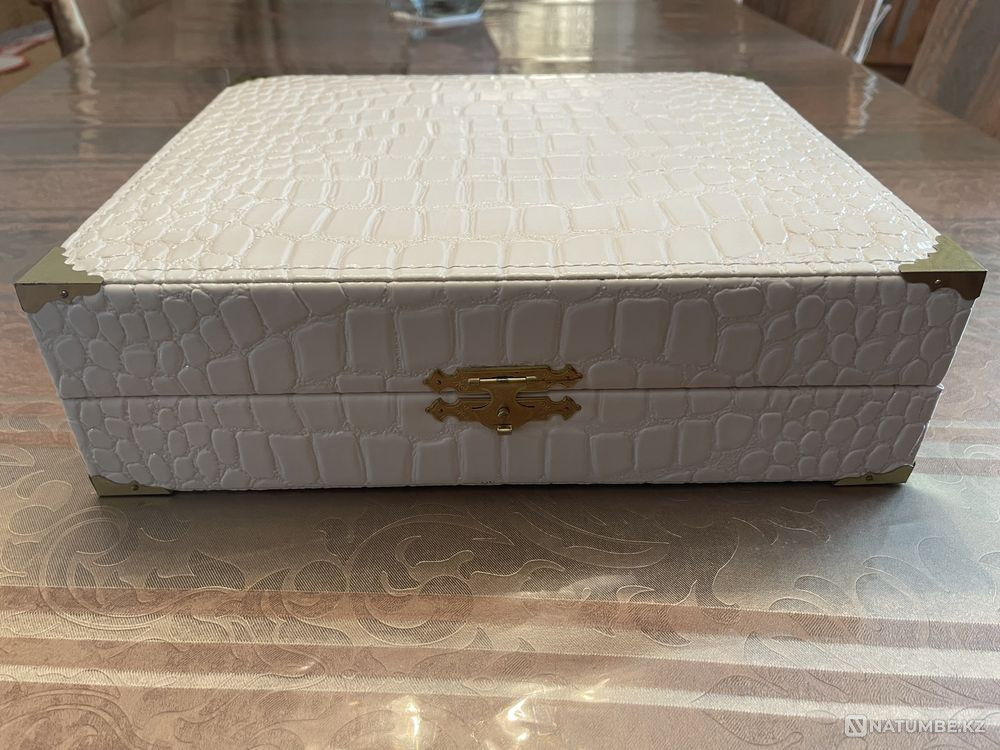 Портрет опыленный золотом в рамке  - изображение 4