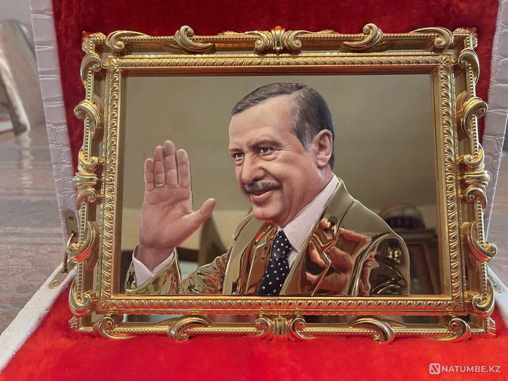 Портрет опыленный золотом в рамке  - изображение 1