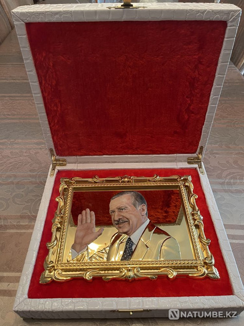 Портрет опыленный золотом в рамке  - изображение 3