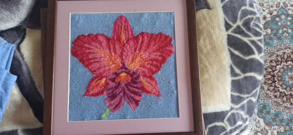 Embroidered paintings  - photo 2