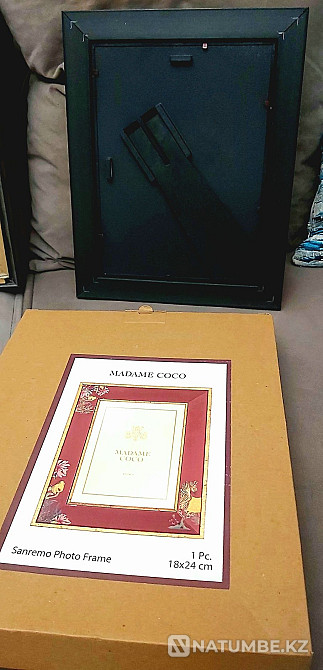 Tapestry Paintings;2 Madame Coco Frames  - photo 3