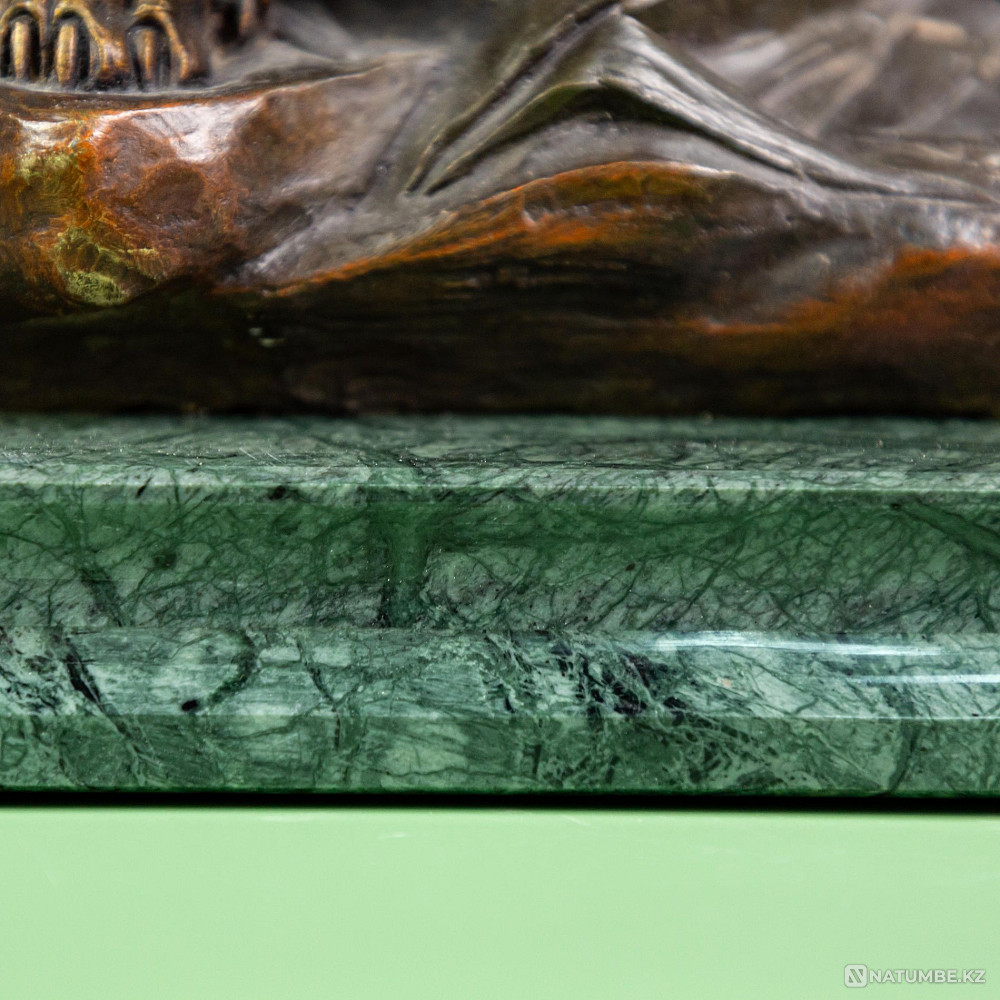 Cabinet sculpture “Tigers; ready to attack