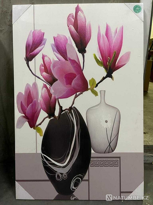 Set of photo reproductions of interior wall hangings  - photo 5