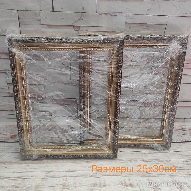 Wooden picture frames; photo  - photo 1