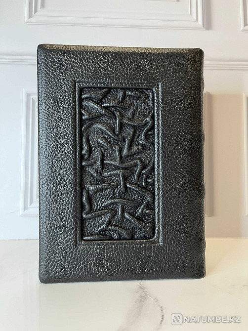 "DOCTORS. World history of medicine in faces