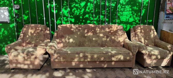 Продам диван с двумя креслами Алматы - изображение 4