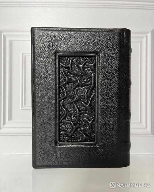 Nomads. I. Yesenberlin. Leather bound gift edition Almaty - photo 3