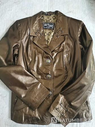 Leather Jacket; size M Almaty - photo 1