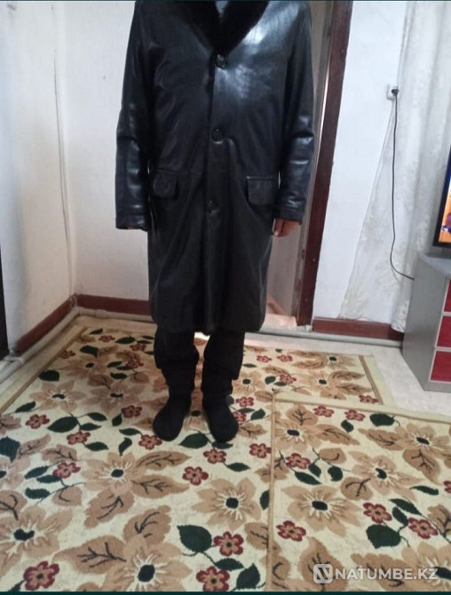 Продам мощный кожанный норкавый пальто дубленка книги книги книги книг Алматы - изображение 1