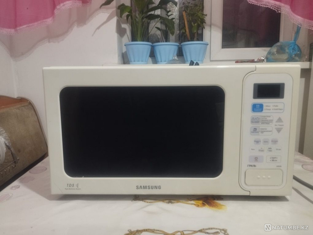 Микротолқынды пеш тамаша жұмыс істейді  Алматы - изображение 1