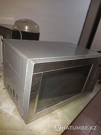 Selling microwave Almaty - photo 3