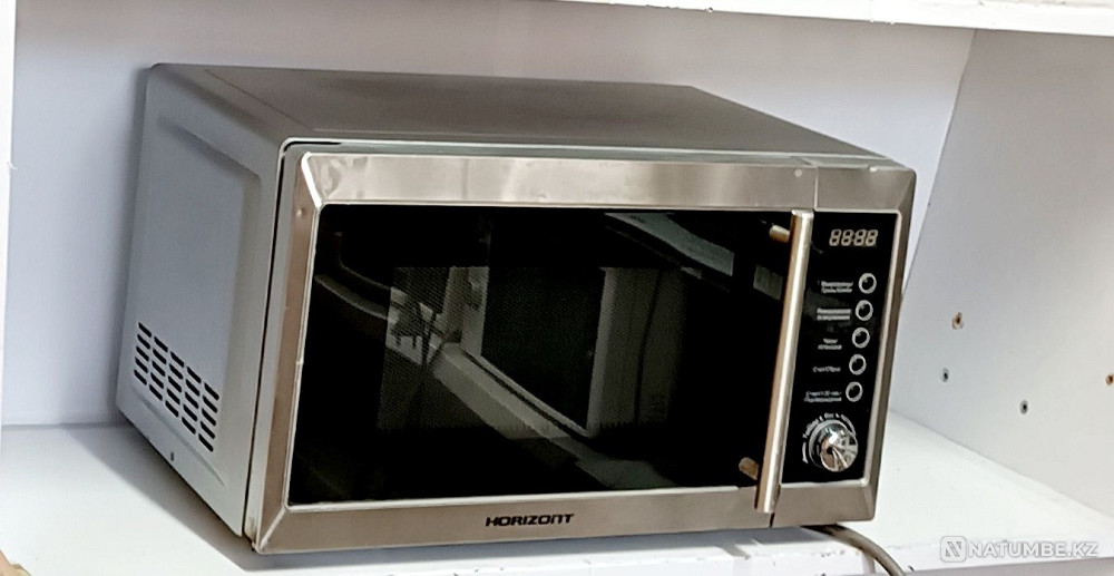 Selling microwave Almaty - photo 2