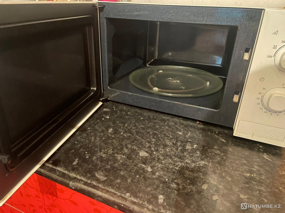 Продам микроволновку Samsung Алматы - изображение 1