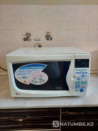 LG микротолқынды пеші жұмыс жағдайында; 30 л  Алматы - изображение 1