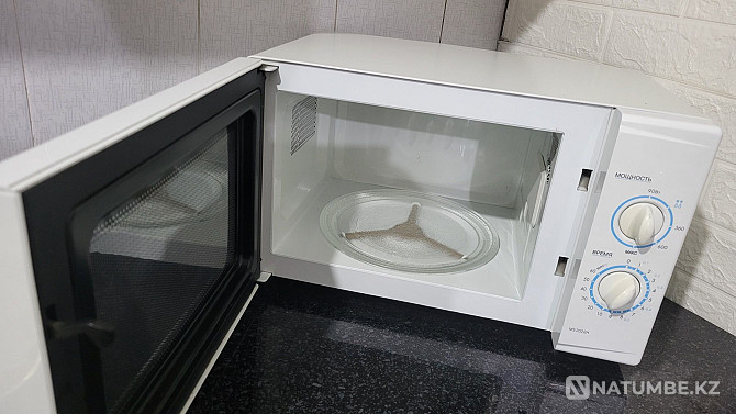 Selling LG microwave oven Almaty - photo 2
