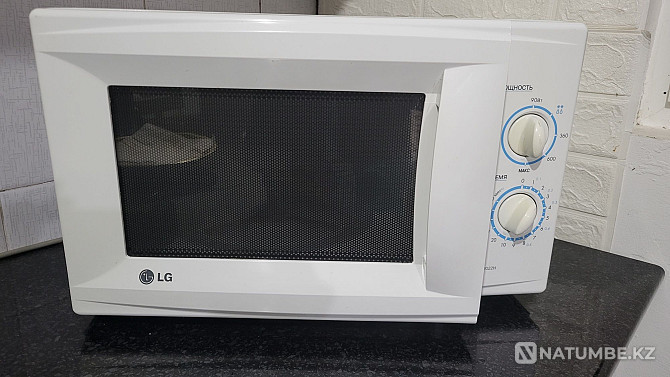 Selling LG microwave oven Almaty - photo 1