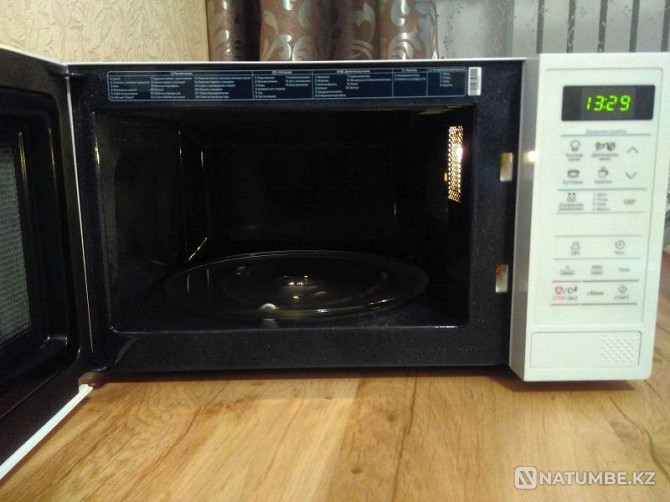 Selling used microwave Almaty - photo 2