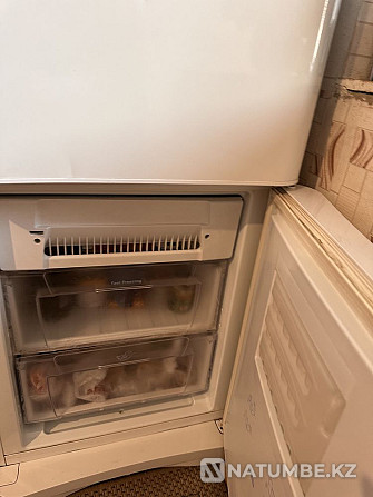 Indesit тоңазытқышын сату; қосалқы бөлшектер үшін  Алматы - изображение 2