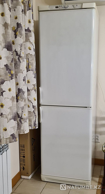 Холодильник Electrolux Алматы - изображение 1