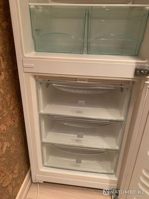 Selling refrigerator in good condition Almaty - photo 8