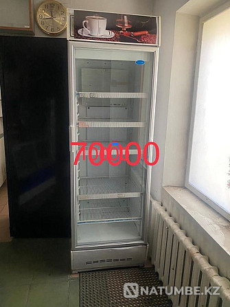 Витринные холодильники ; морозильники б/у ; торговое оборудование . Алматы - изображение 1