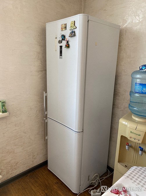 Холодильник Indesit с морозильной камерой Алматы - изображение 3