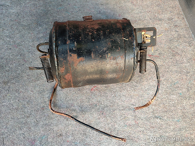 Electric motor from a USSR refrigerator Almaty - photo 2