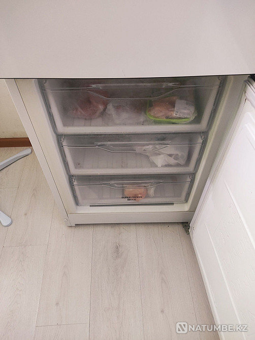 Selling a refrigerator in excellent condition! Almaty - photo 4