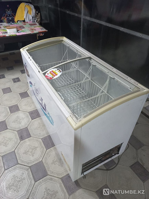 I will sell a working freezer 330 l Almaty - photo 2