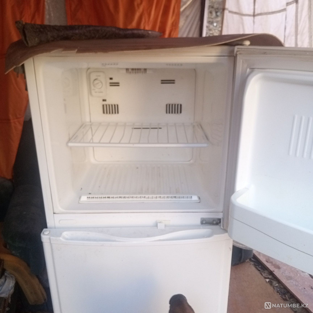 Продам холодильник; не работает; и отдам в подарок телевизор рабочий ) Алматы - изображение 4