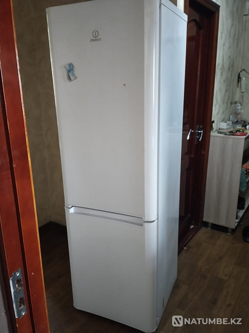 Продам холодильник Indesit Алматы - изображение 2