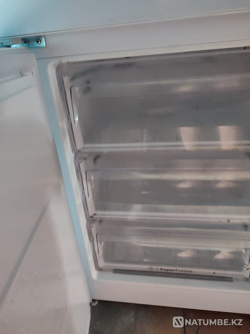 Продам холодильник Indesit Алматы - изображение 1