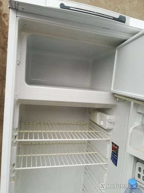 Холодильник б/у Indesit Алматы - изображение 3