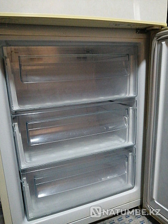 Selling a used refrigerator Almaty - photo 4