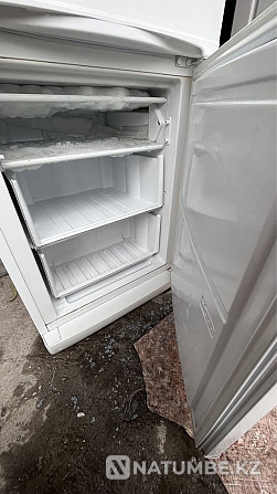 Urgently selling Indesit refrigerator Almaty - photo 3