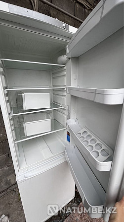 Urgently selling Indesit refrigerator Almaty - photo 2